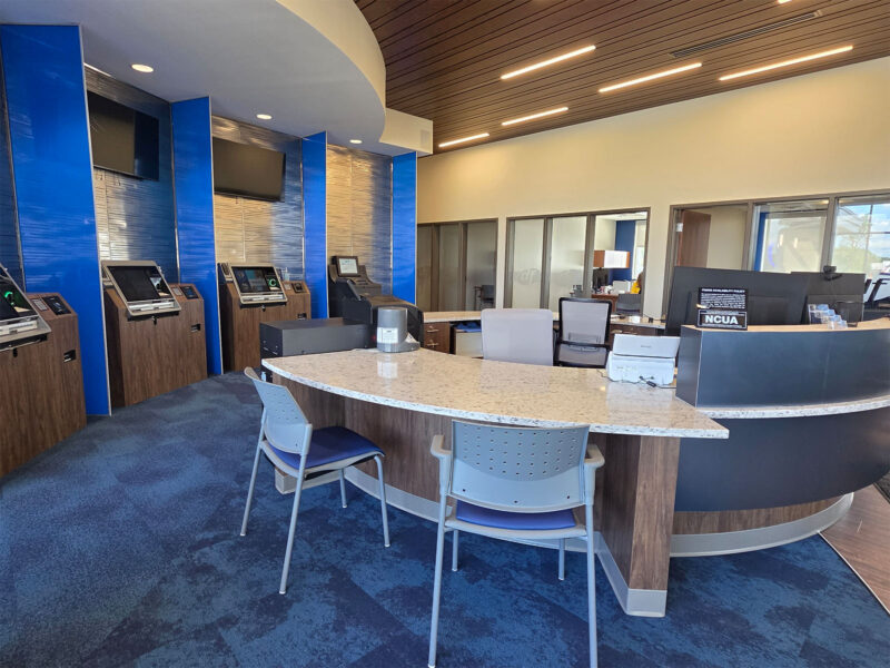 Member service area and seating at Dort Financial’s Commerce Township Member Center