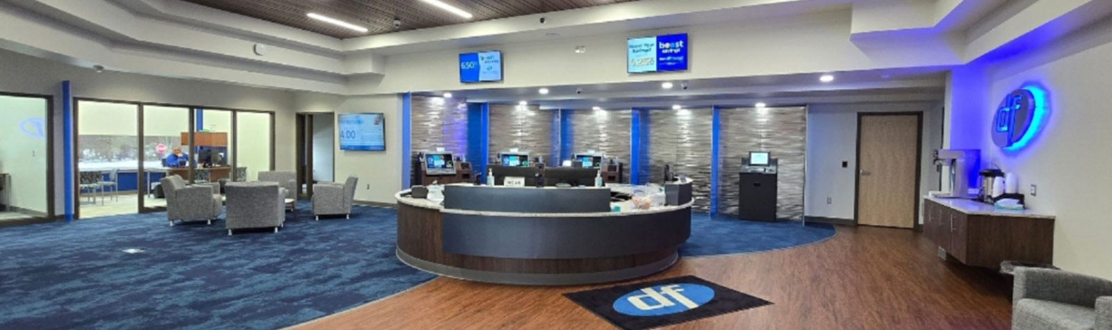 Dort Financial Credit Union Clarkston Member Center lobby and service counter